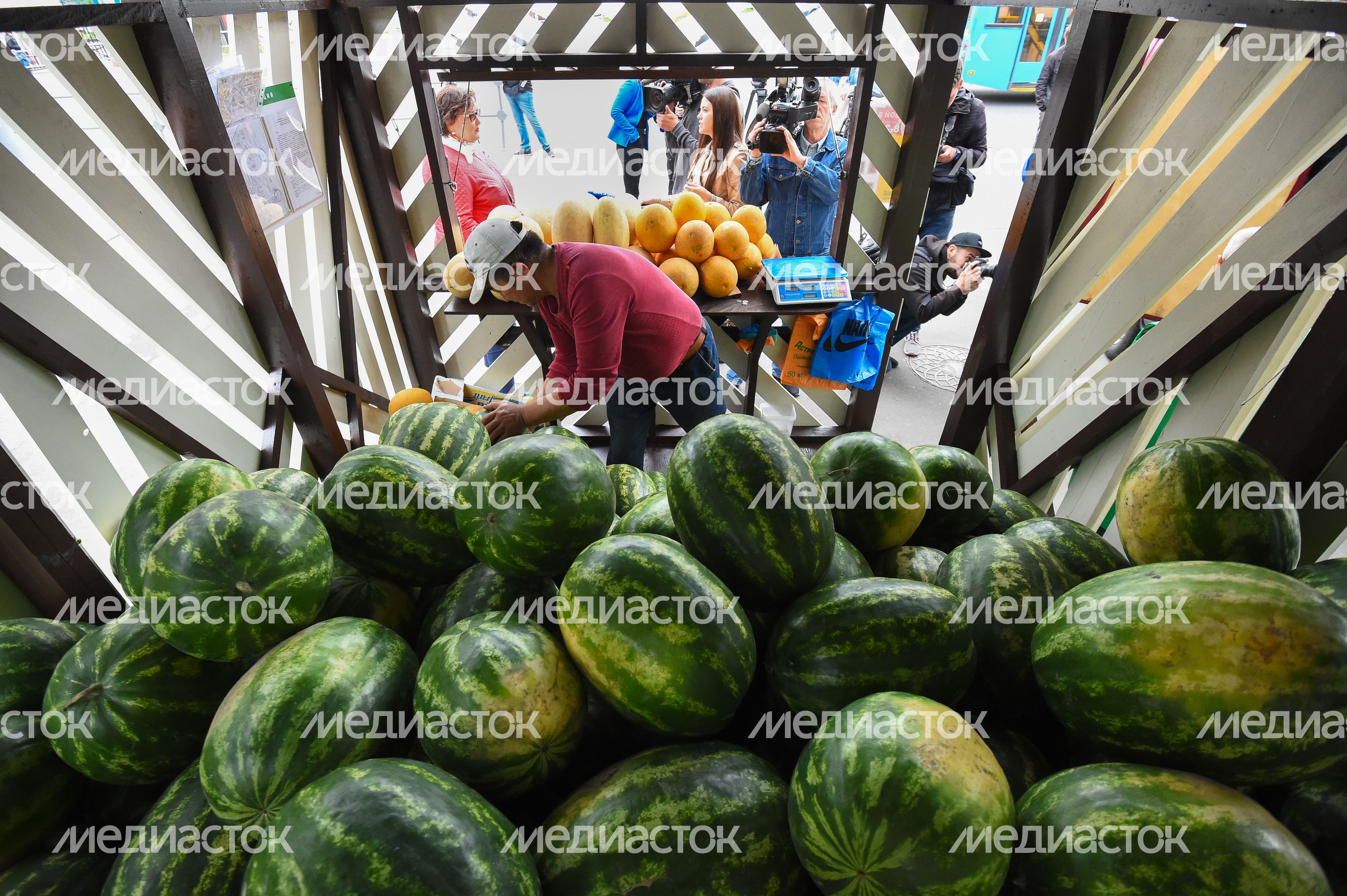 Открытие сезона бахчевых 2019 в Москве