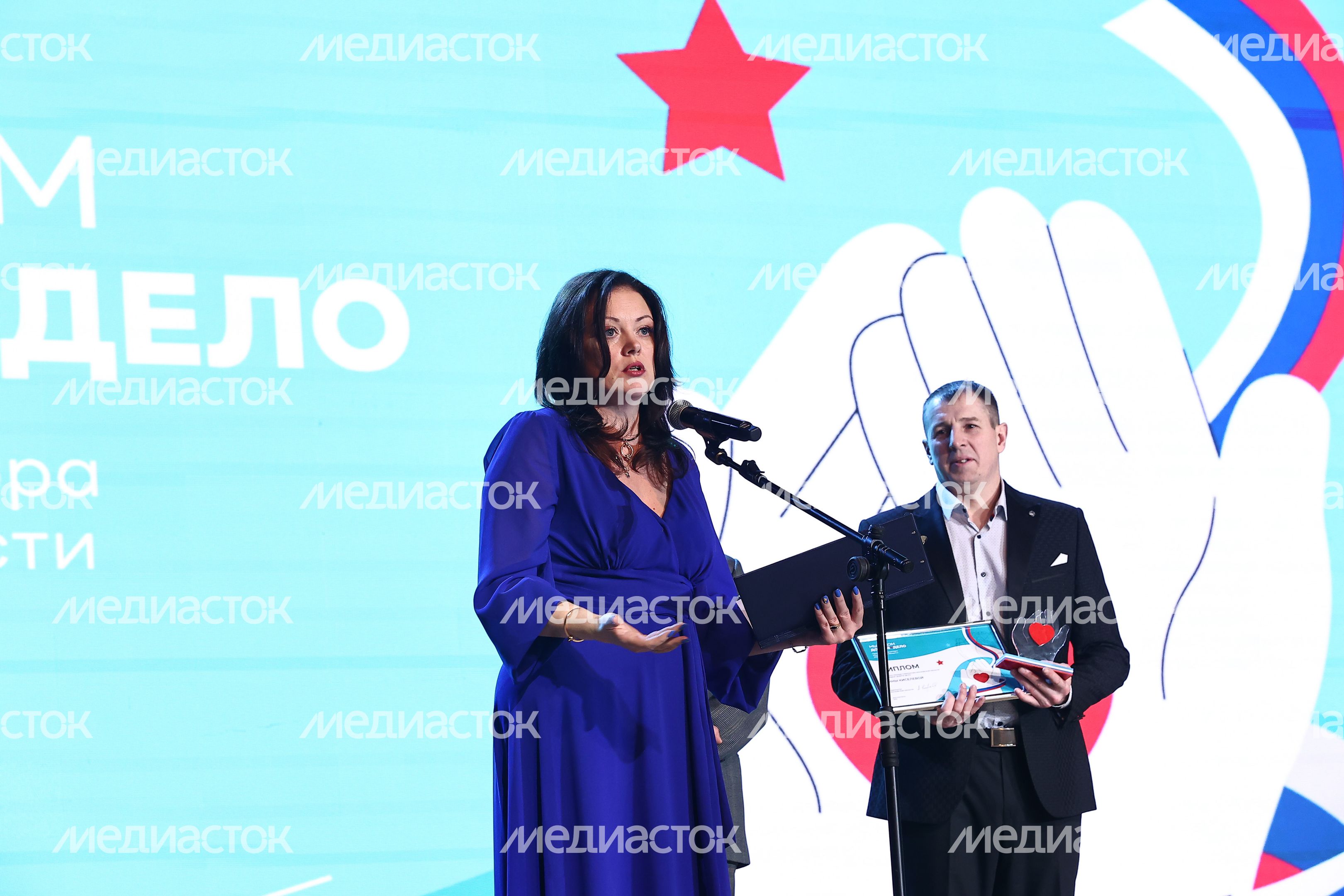 Награждение Губернатором лауреатов губернаторской премии «Мы рядом. Доброе дело»
