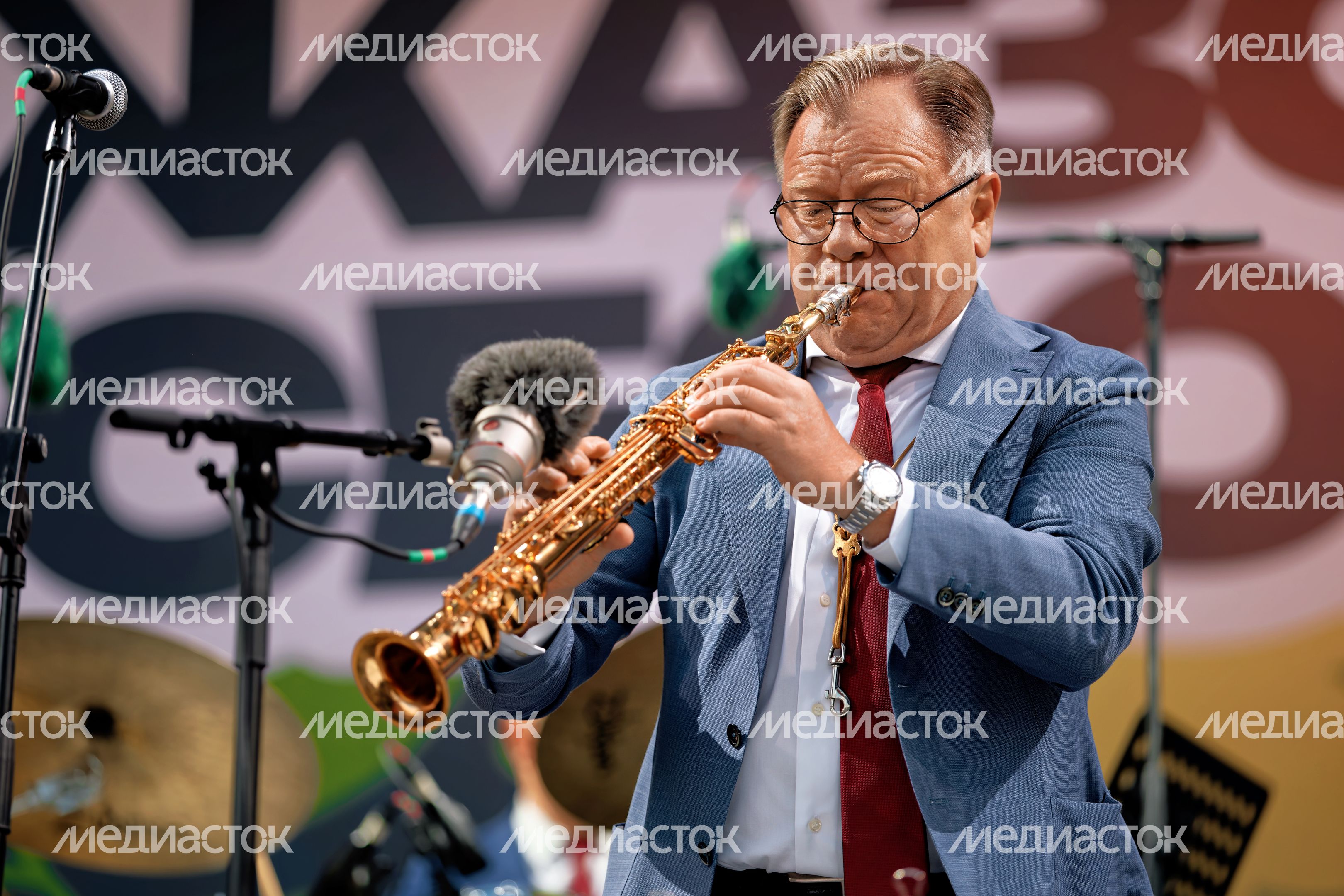 Игорь Бутман и Московский джазовый оркестр на фестивале «Джазовые сезоны» в усадьбе Архангельское Игорь Бутман и Московский джазовый оркестр на фестивале «Джазовые сезоны» в усадьбе Архангельское