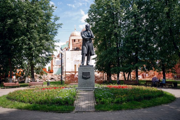 Памятники Чайковскому