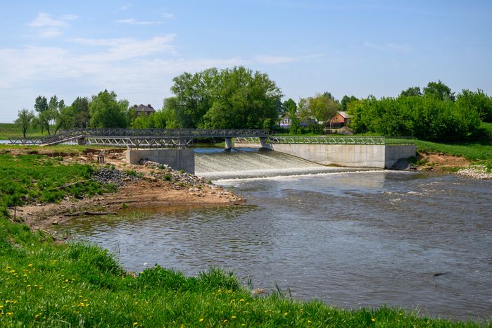 Зарайская плотина на реке Осетр