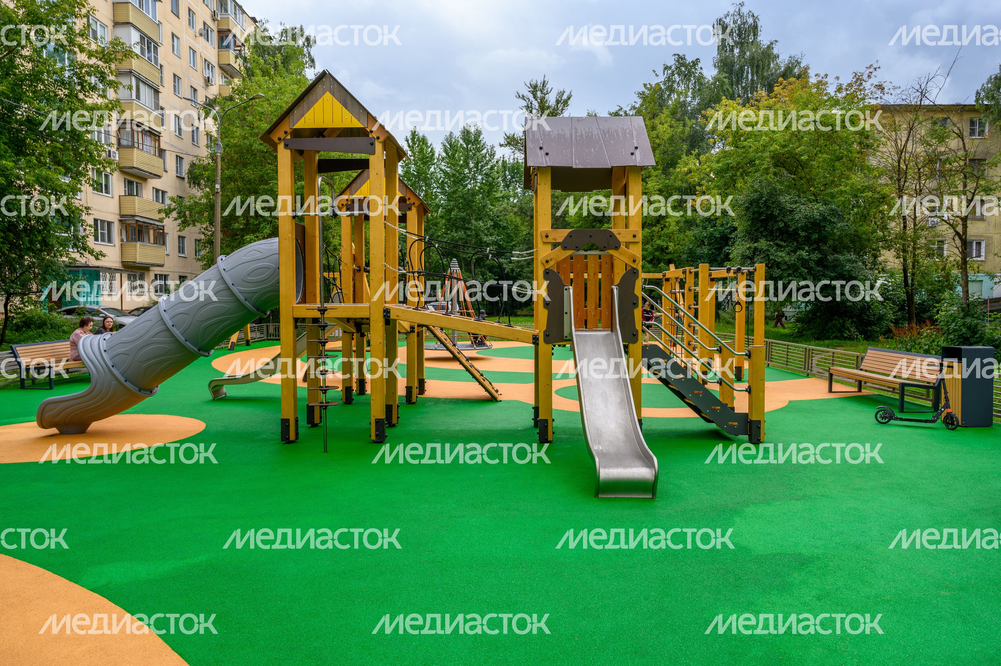Новая детская площадка на улице Победы в Электростали