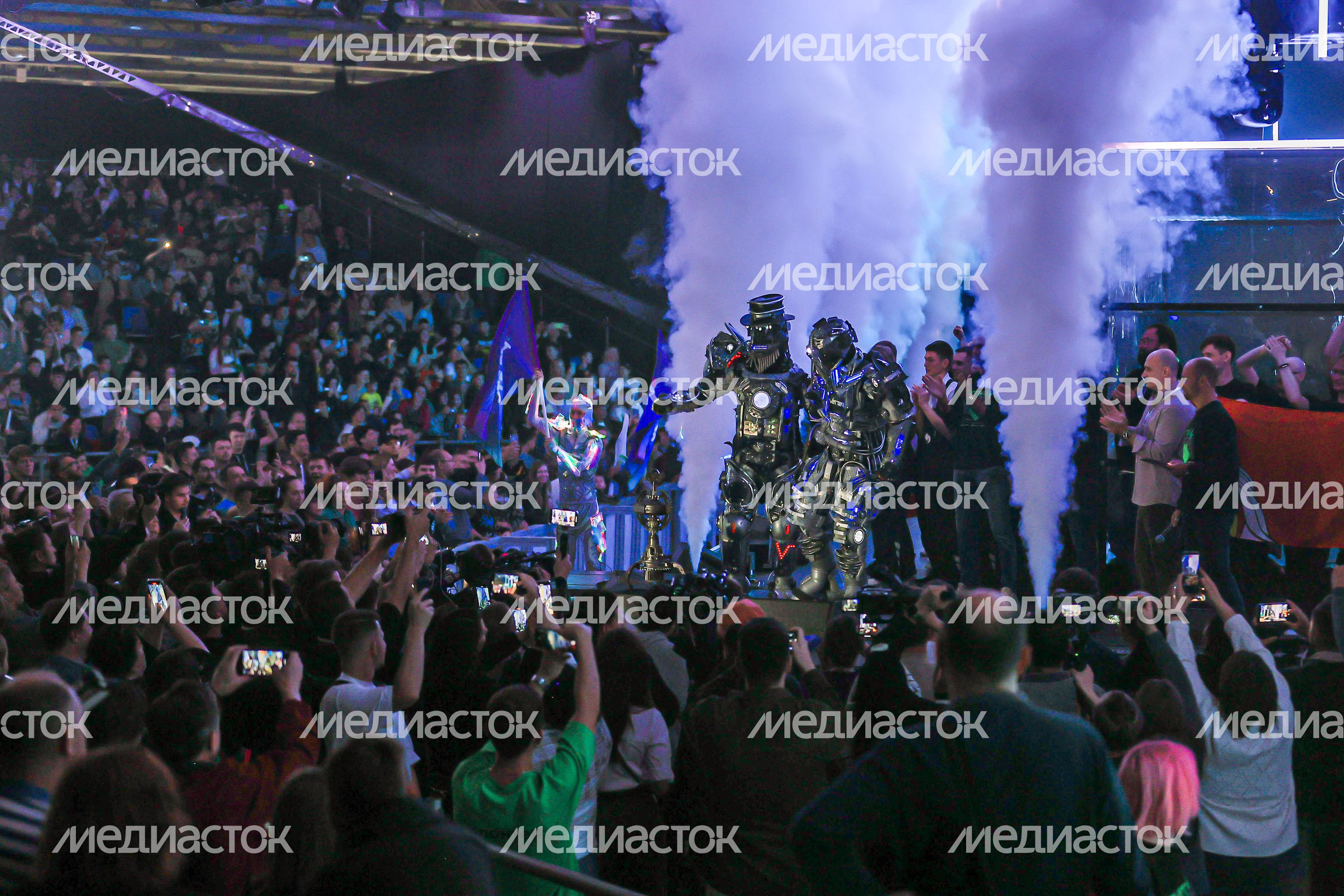 Посещение Губернатором Подмосковья Международного чемпионата «Битва роботов»