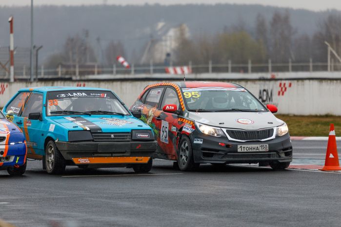 Открытие сезона ралли-кросса на гоночной трассе ADM Raceway в Мячково округа Люберцы