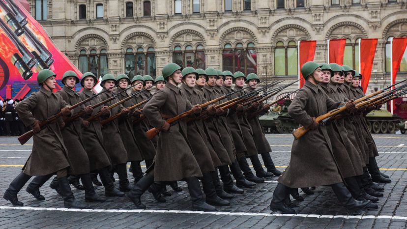 Торжественный марш в честь 78-ой годовщины военного парада 7 ноября 1941 года