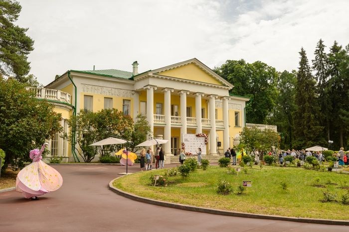 Пальмы и Розы Зинаиды Морозовой