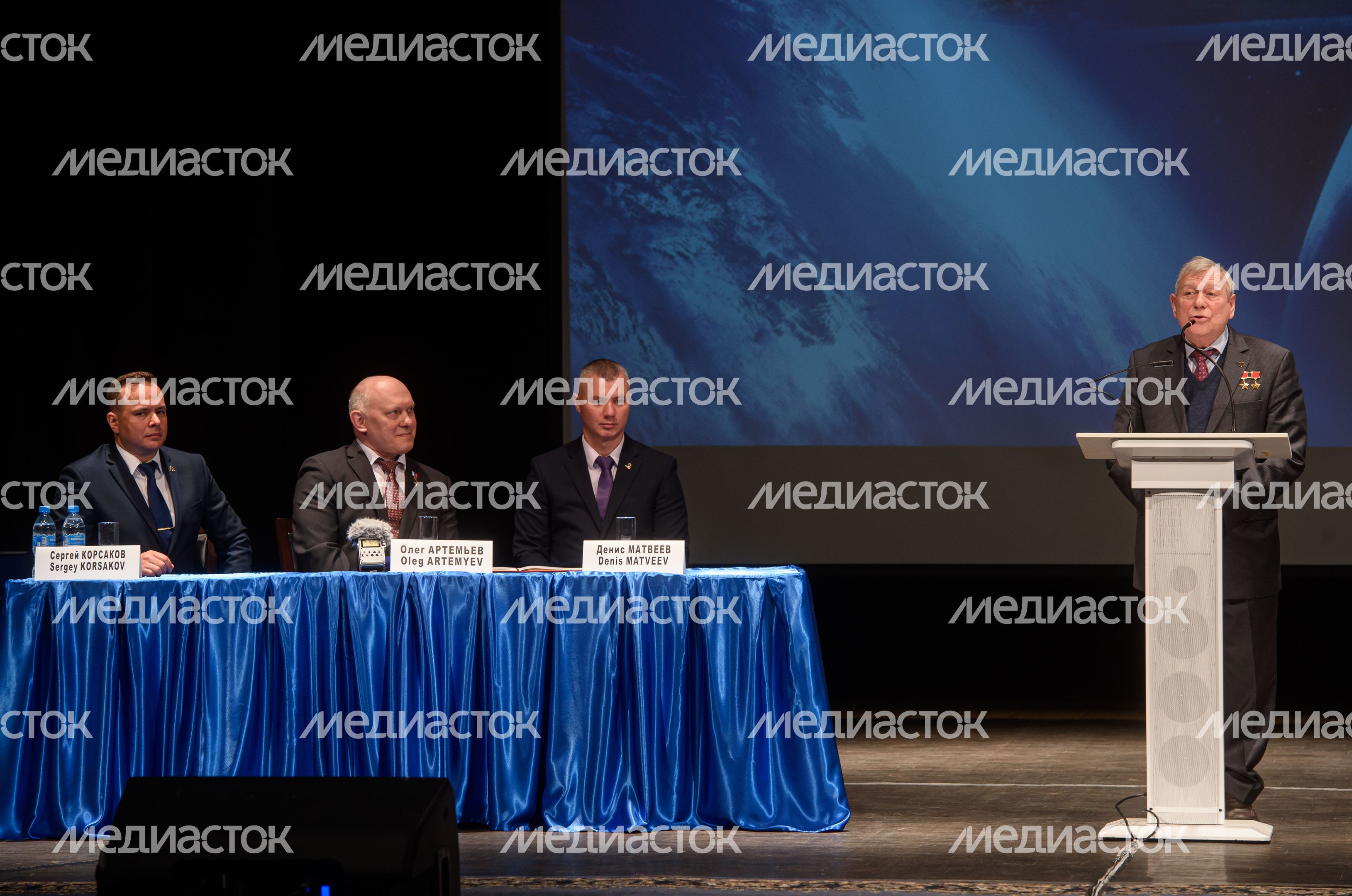 Торжественная встреча космонавтов и астронавтов 67-й длительной экспедиции на МКС