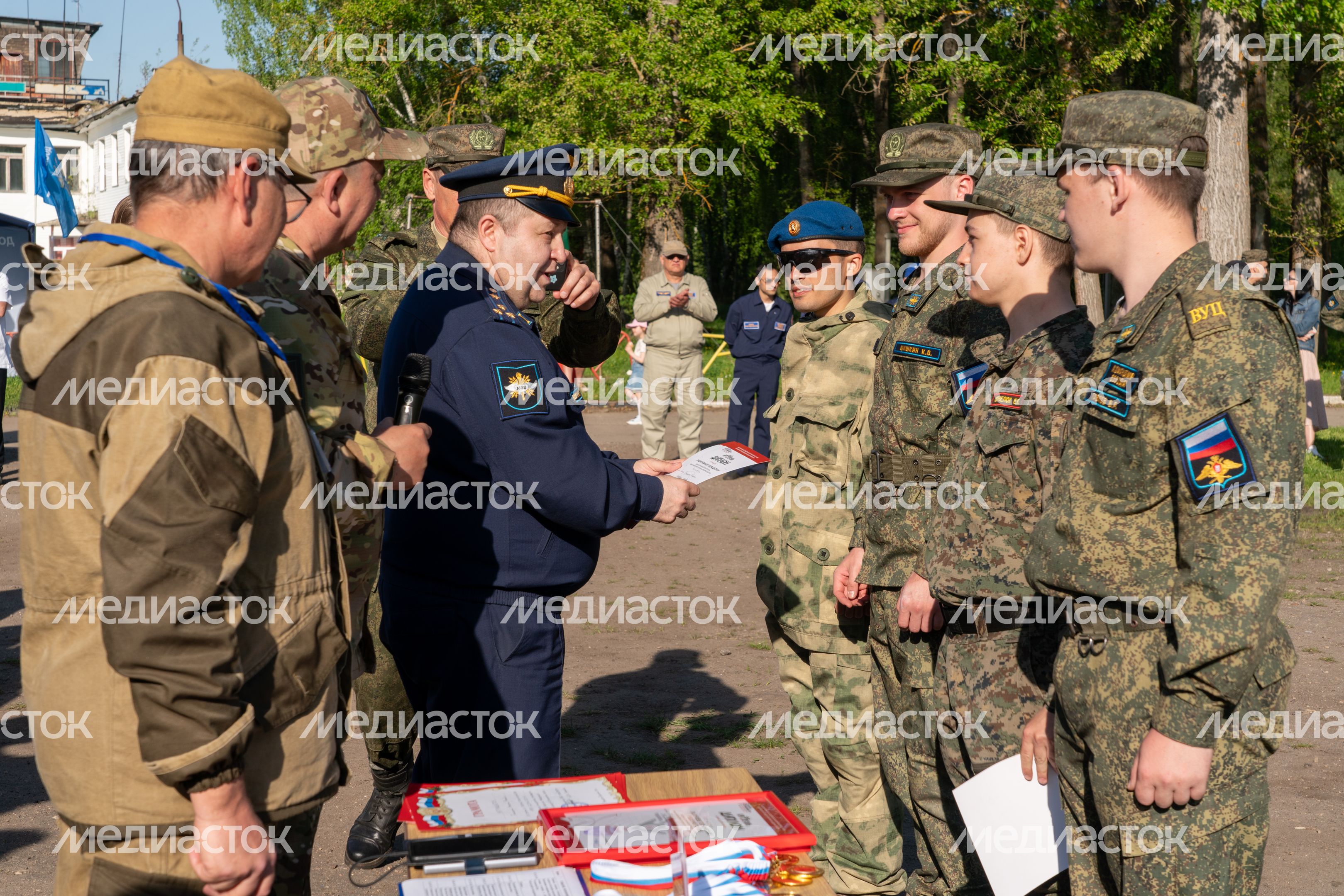 Военно-техническая игра "Арт-дуэль-2024" на аэродроме Волосово Военно-техническая игра "Арт-дуэль-2024" на аэродроме Волосово