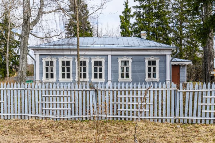 Чехов. Земская школа в селе Мелихово