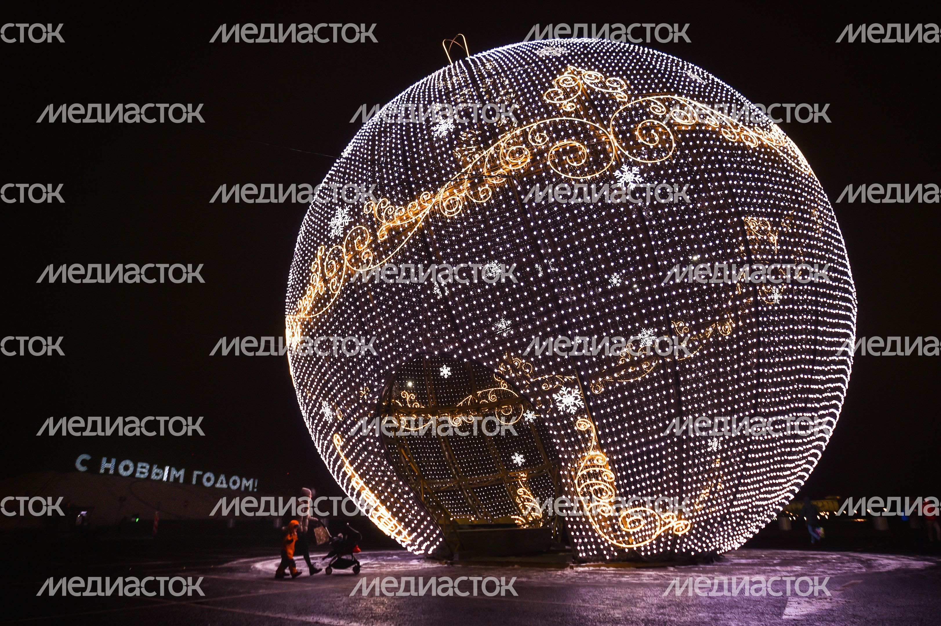 Новогодняя иллюминация в Москве