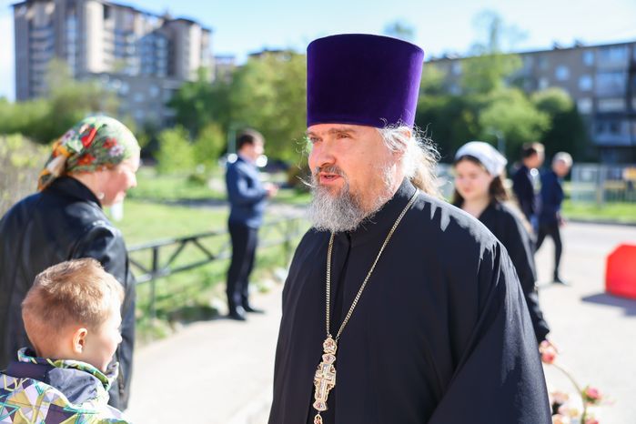 Андрей Воробьев поздравил со Светлой Пасхой прихожан храма Рождества Иоанна Предтечи