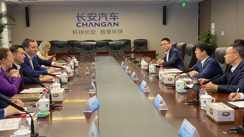 Посещение автозавода Changan Automobile Group в Китае Губернатором Подмосковья
