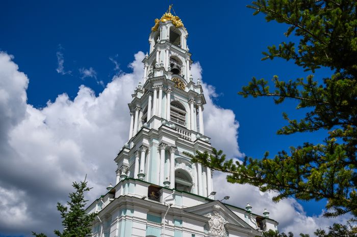 Солнечная Свято-Троицкая Сергиева лавра