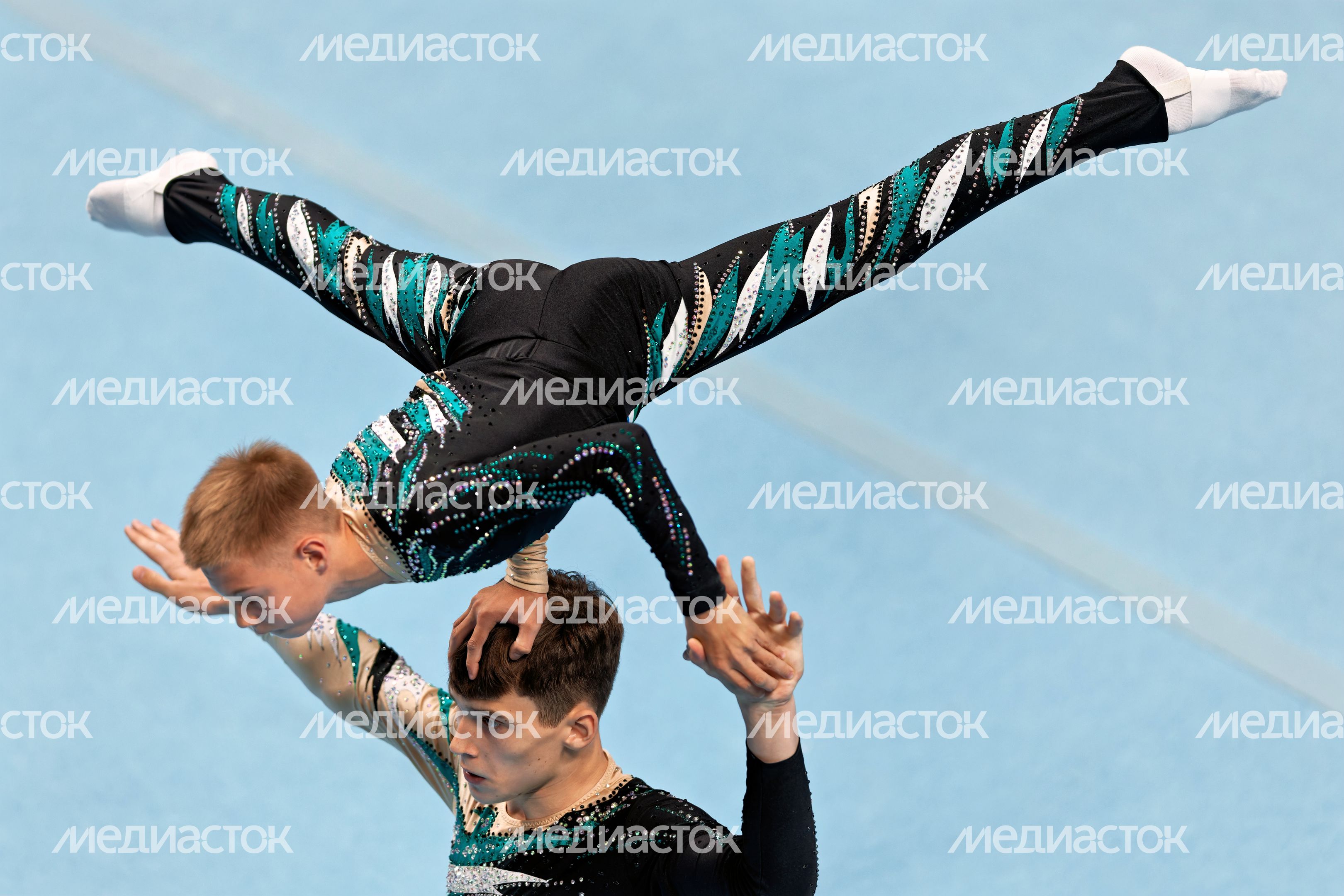XIII Летняя Спартакиада учащихся России по спортивной аэробике акробатике в Одинцово XIII Летняя Спартакиада учащихся России по спортивной аэробике акробатике в Одинцово
