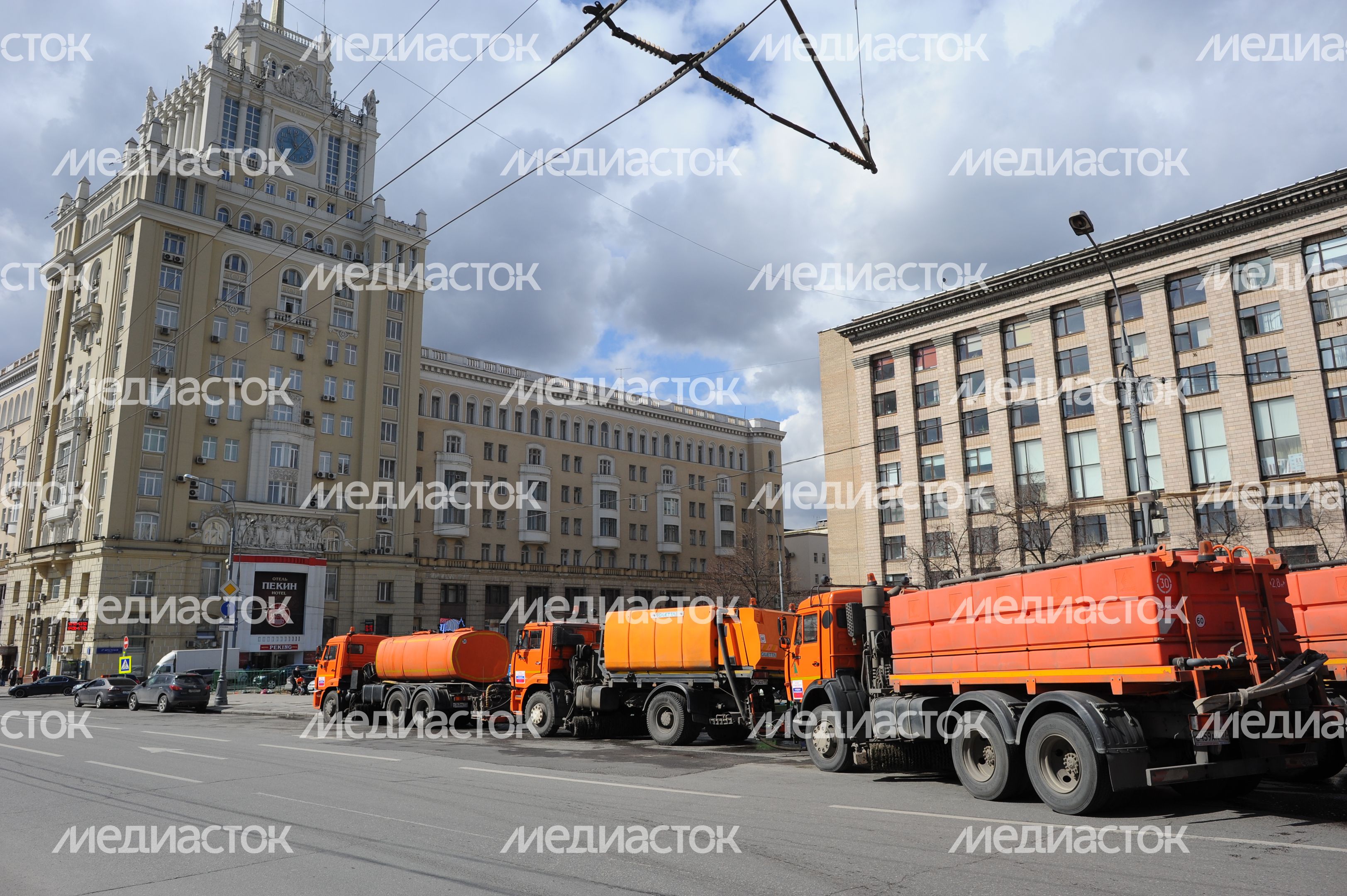 Мойка улиц и дорог Москвы Мойка улиц и дорог Москвы