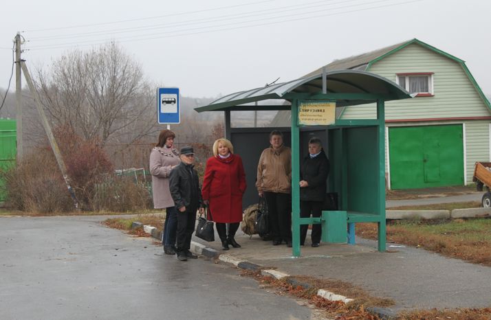 Автобусная остановка в поселке Успенское
