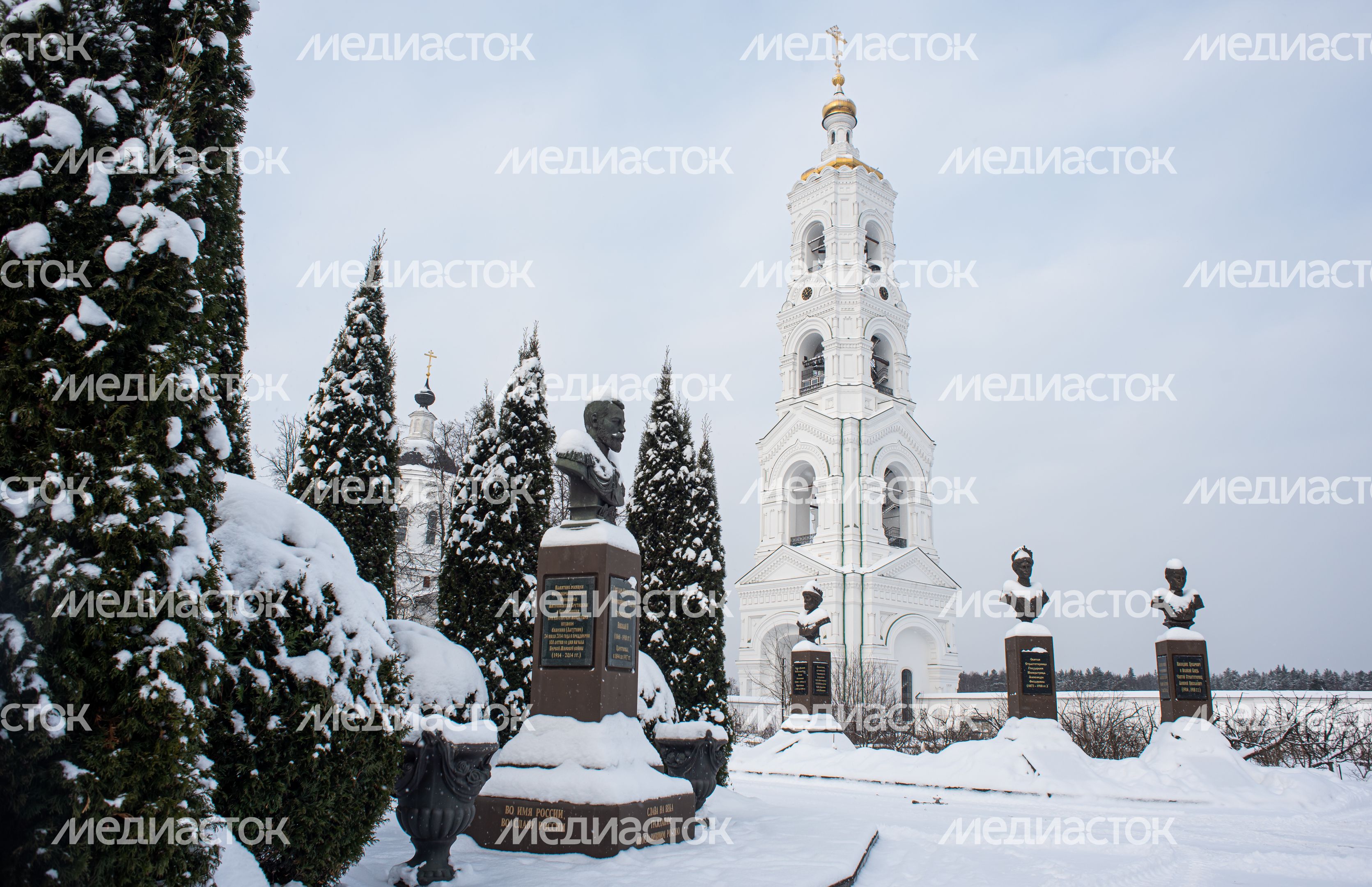 Зимние виды Николо-Берлюковской пустыни