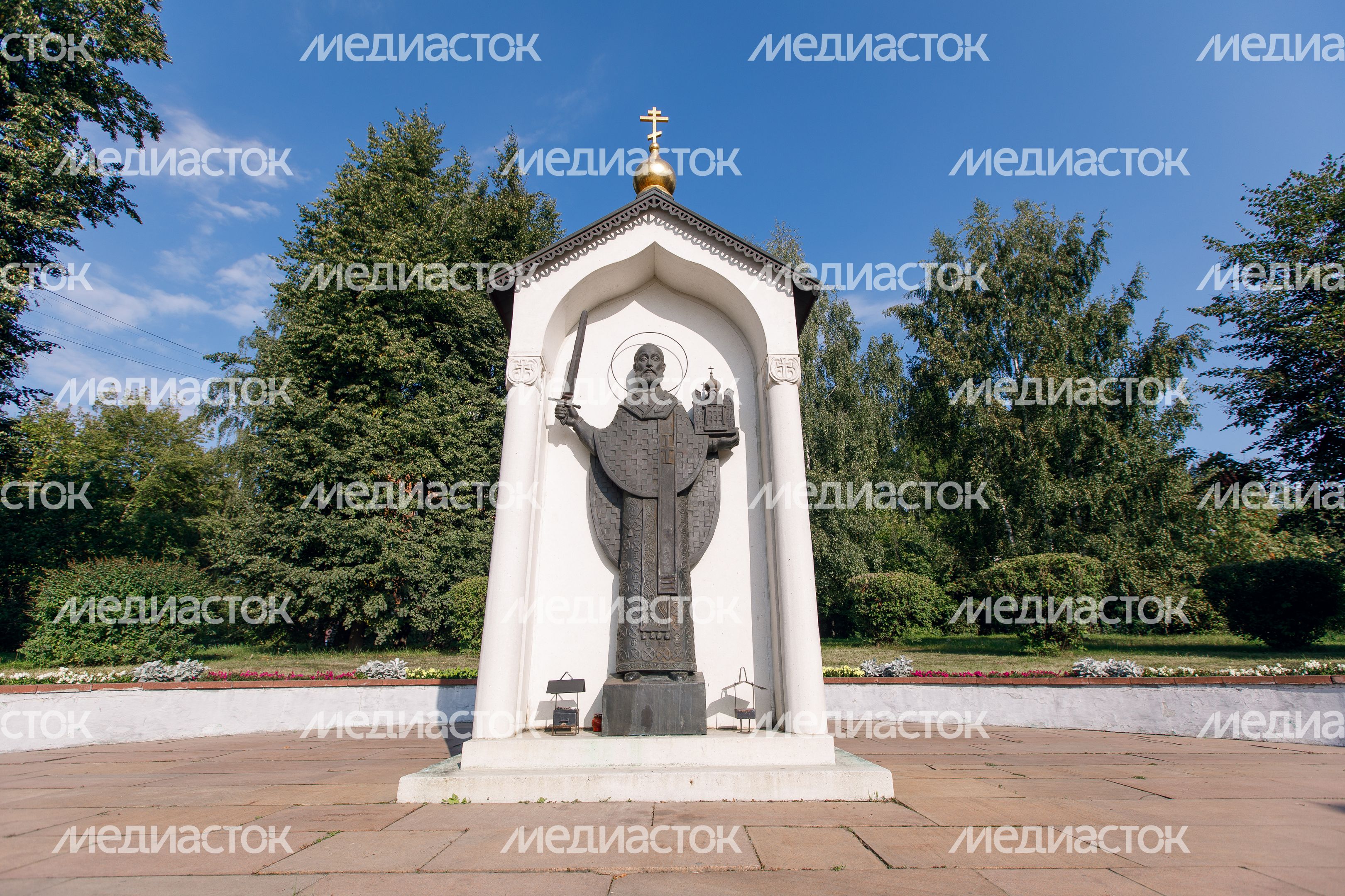 Дзержинский. Памятник Святителю Николаю