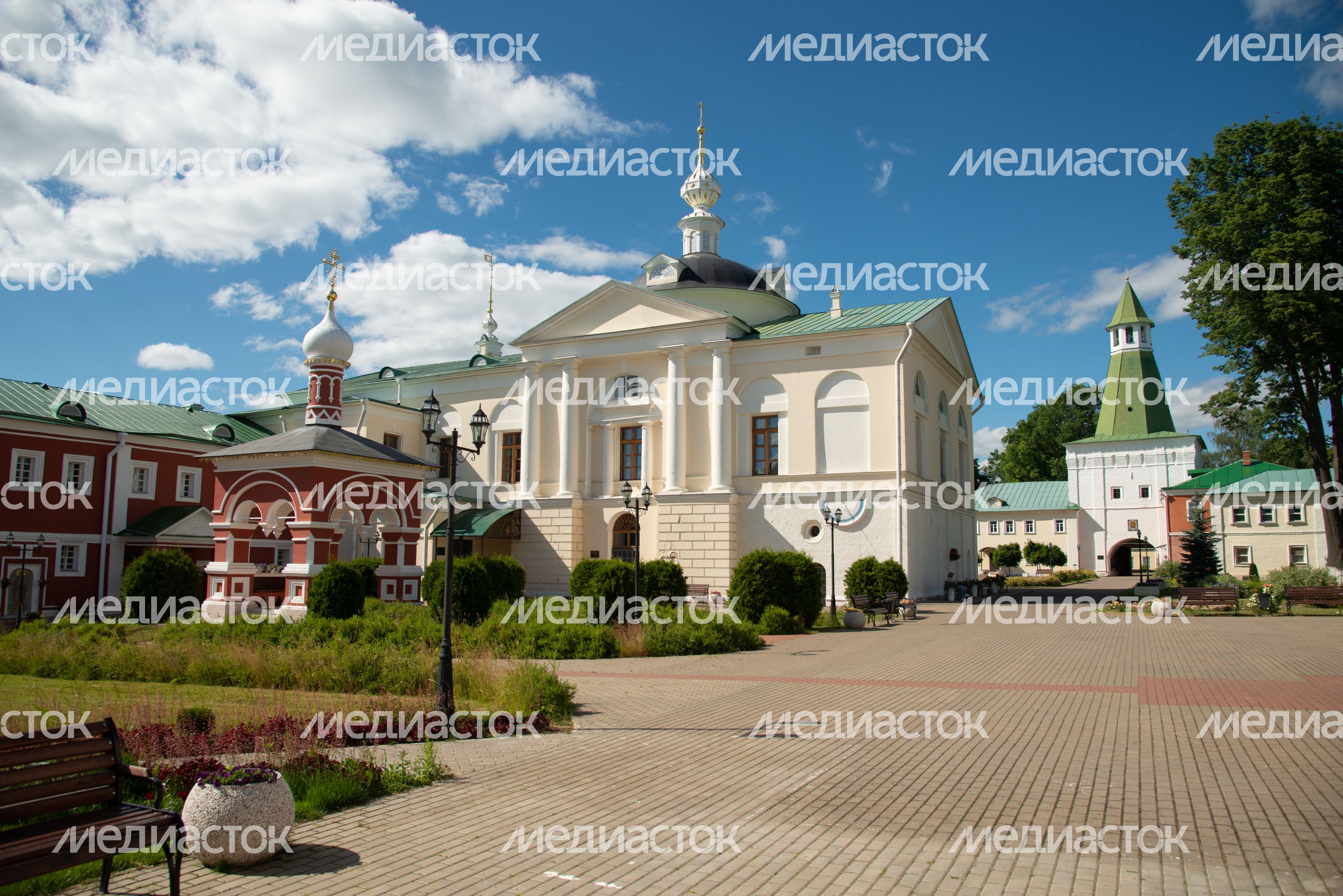 Дмитров. Николо-Пешношский мужской монастырь Дмитров. Николо-Пешношский мужской монастырь