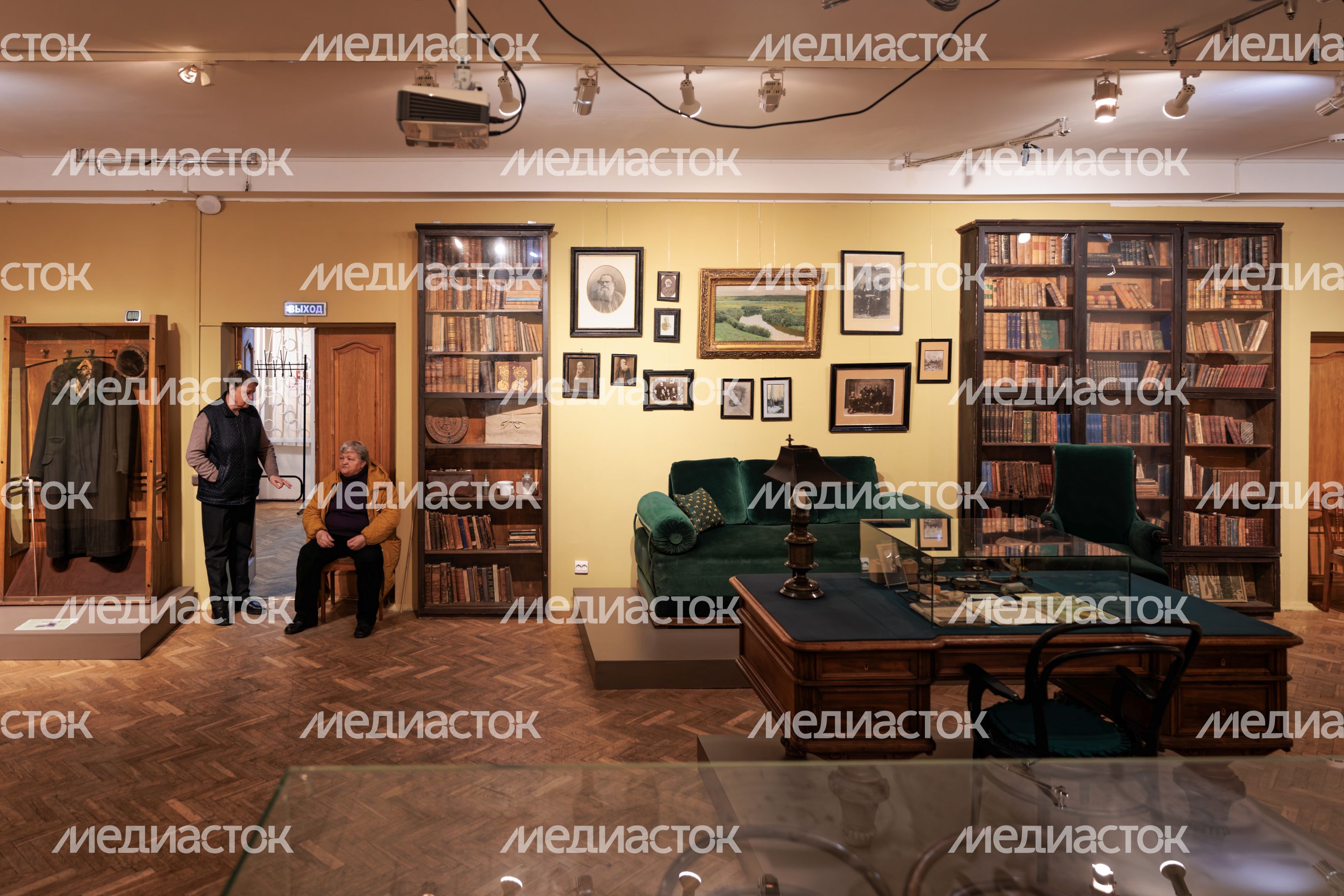 Выставка «Дорогой, многоуважаемый... дом» в музее-заповеднике «Мелихово» Выставка «Дорогой, многоуважаемый... дом» в музее-заповеднике «Мелихово»