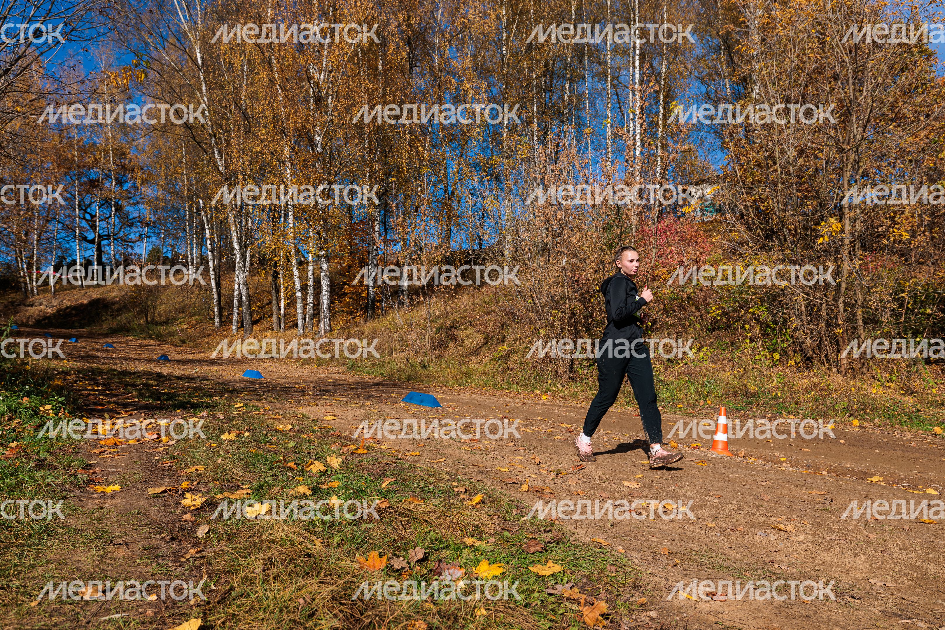 Забег Hero League Trail на 1, 5 и 10 км по пересеченной местности в Красногорске Забег Hero League Trail на 1, 5 и 10 км по пересеченной местности в Красногорске