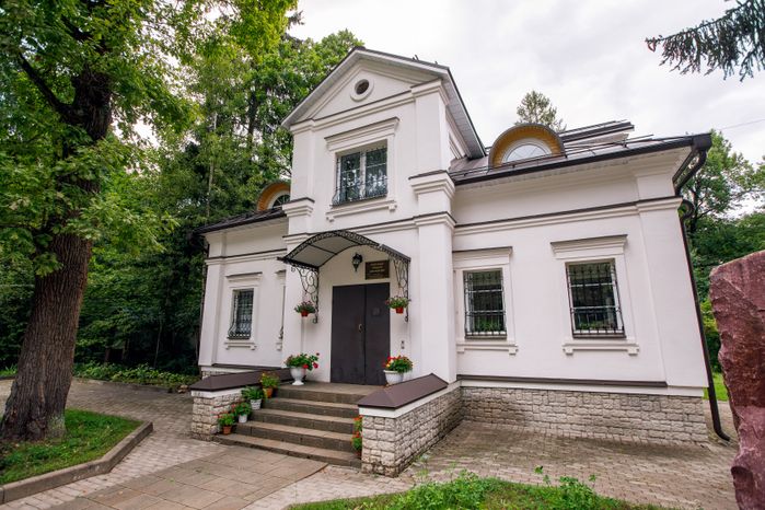 Сергиев Посад. Сергиевский храм