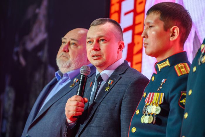 Герой Российской Федерации, председатель правления «Движения Первых» Артур Орлов на турнире "Герои России"