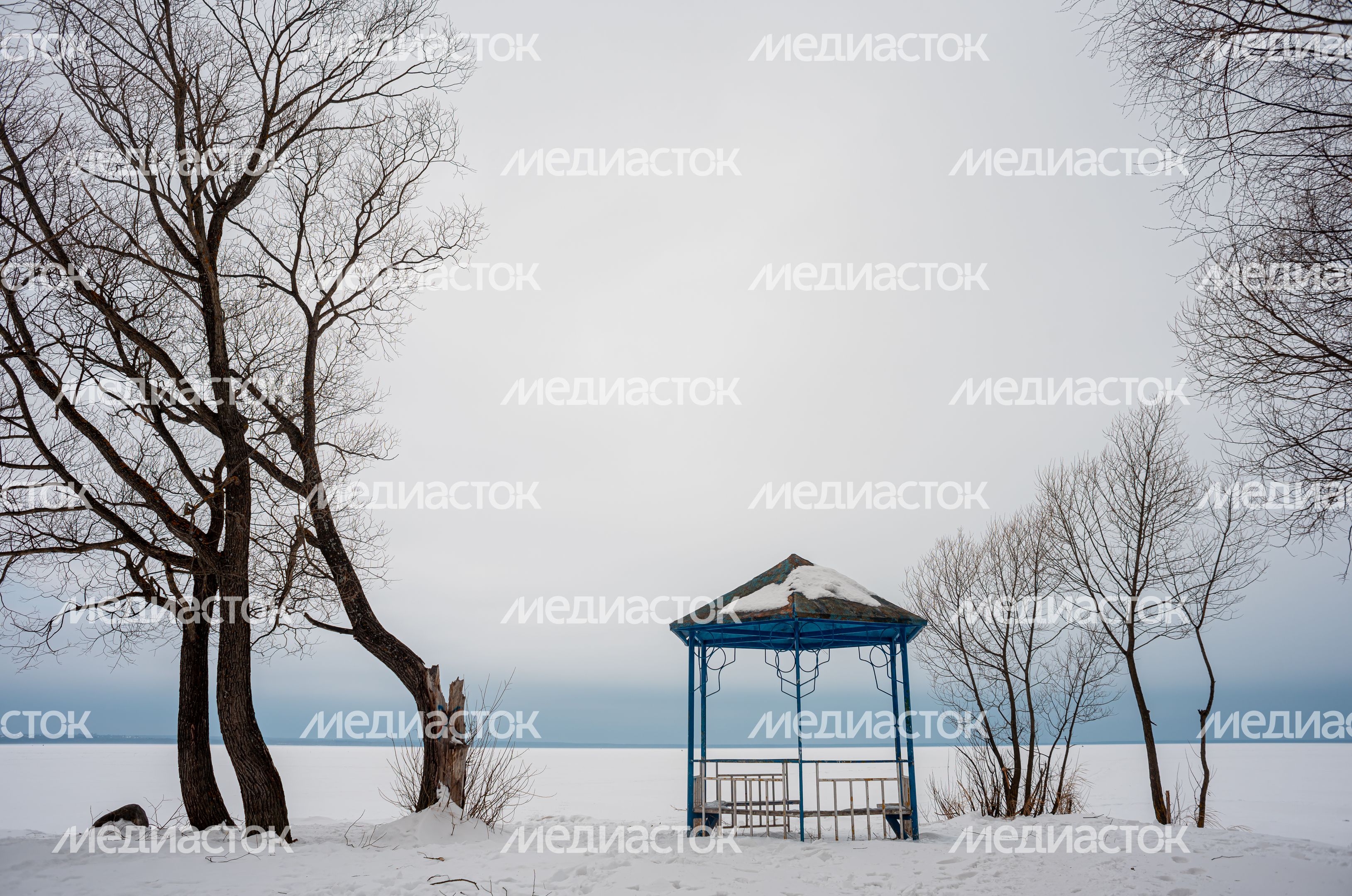 Зимние виды озера Плещеево