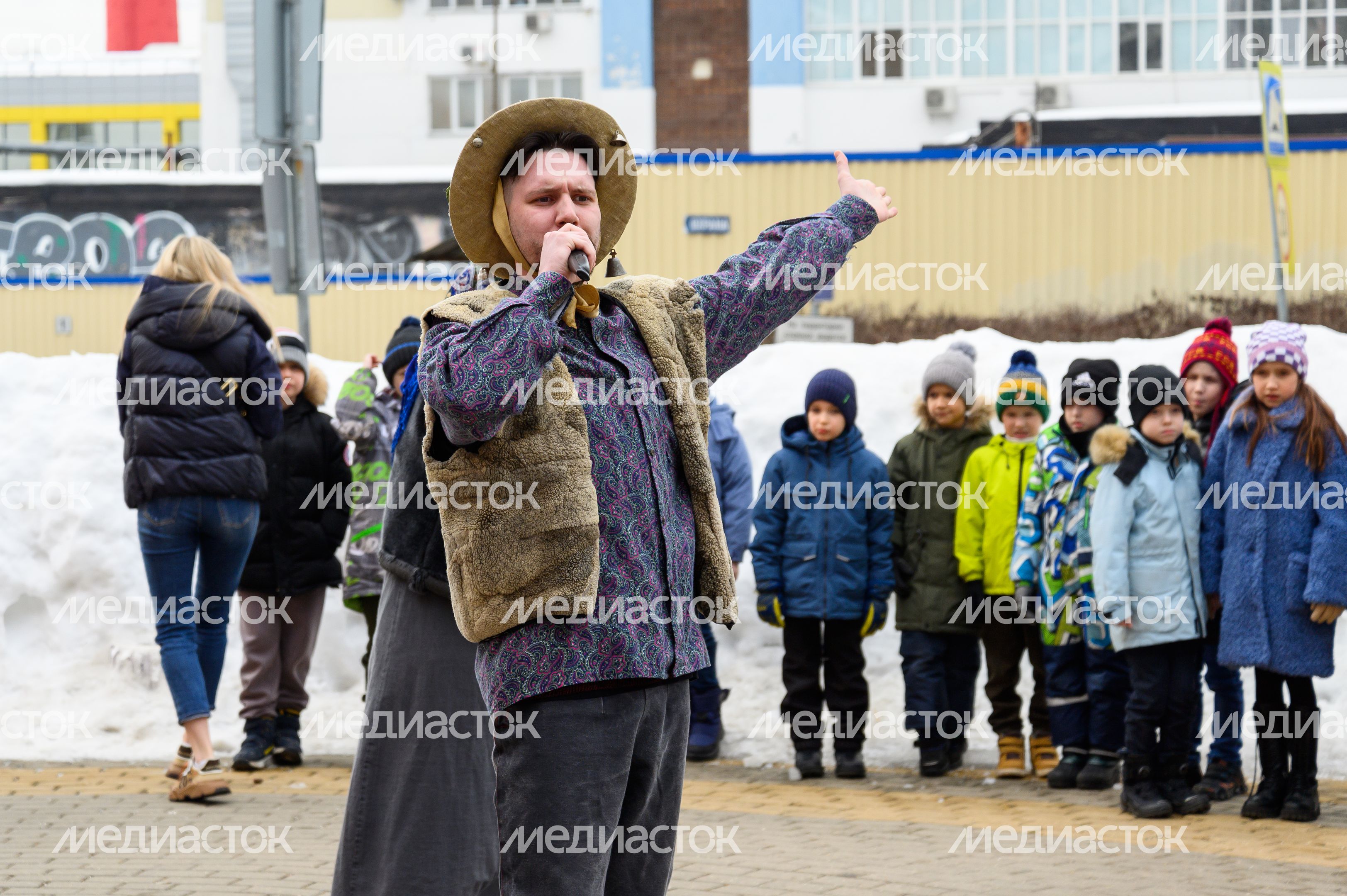 Мытищи. Театр кукол "Огниво". Проводы широкой Масленицы и спектакль "Старая сказка"