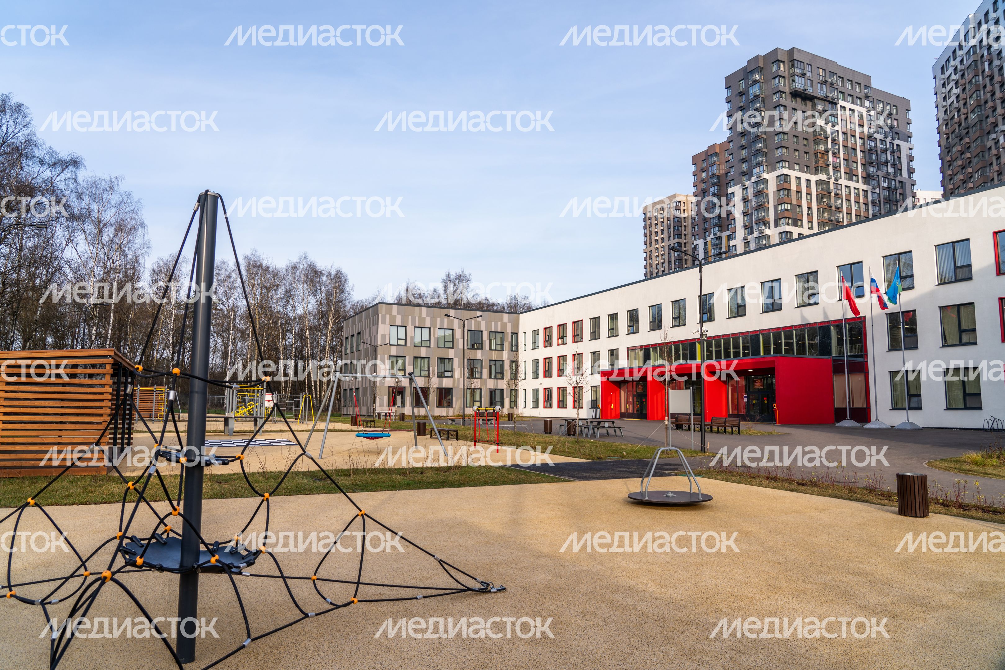 Новый корпус Одинцовской школы №9 им. Маршала М. И. Неделина Новый корпус Одинцовской школы №9 им. Маршала М. И. Неделина