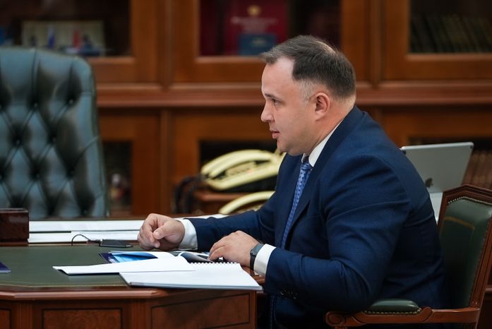 Андрей Воробьев обсудил развитие Власихи с главой ЗАТО Германом Потапчуком