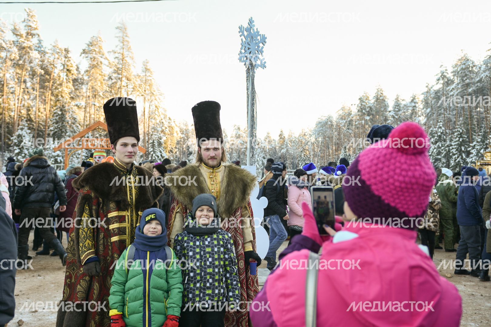 Сруб главной новогодней ели страны в Щелковском районе Подмосковья