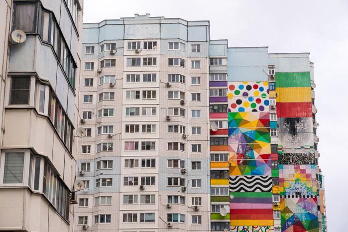 Граффити в Новой Трехгорке в Одинцово. «Геометрия» Okuda, Испания.