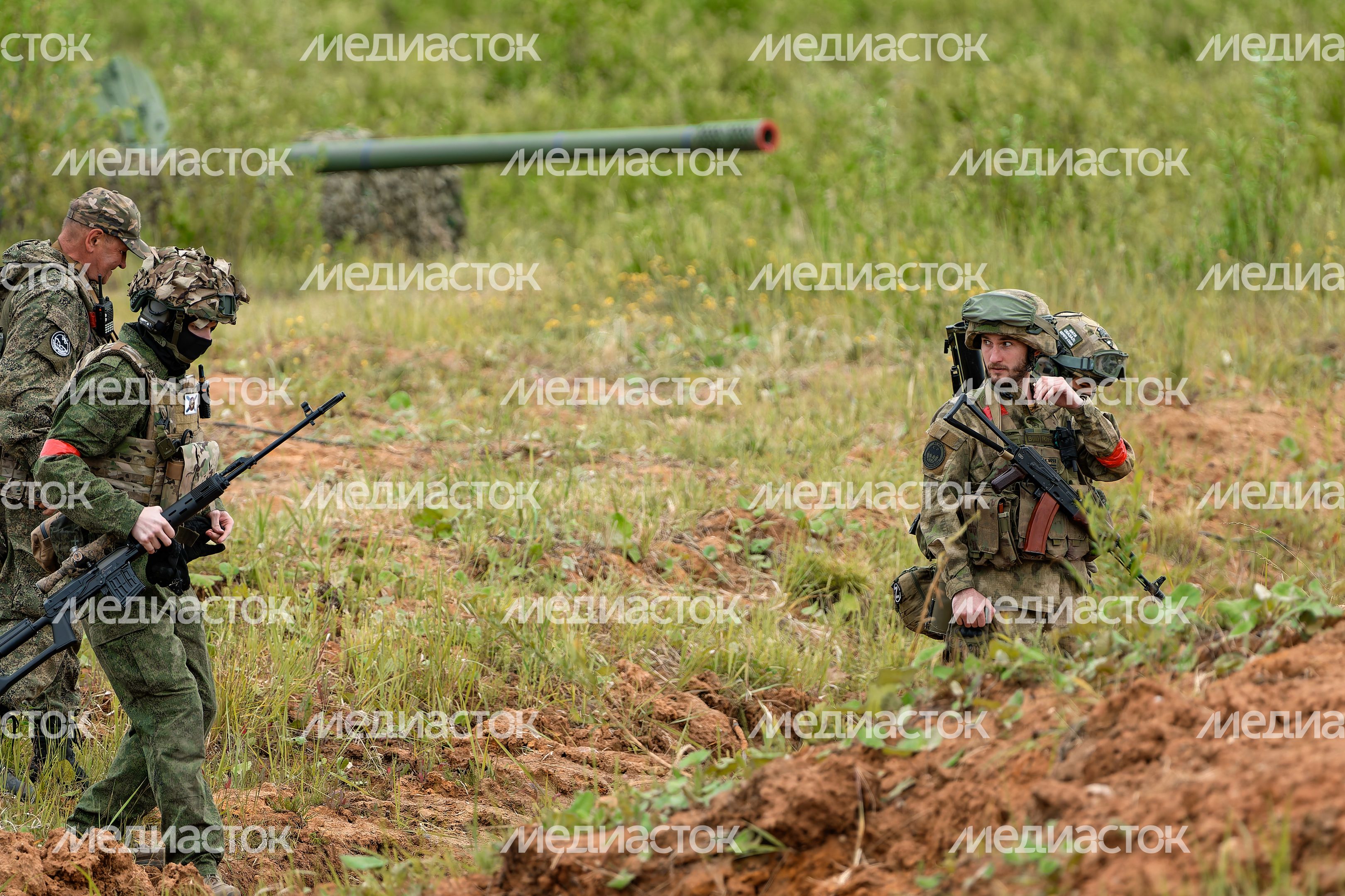 Реконструкция современных боевых действий в парке «Патриот» Одинцовского округа Реконструкция современных боевых действий в парке «Патриот» Одинцовского округа