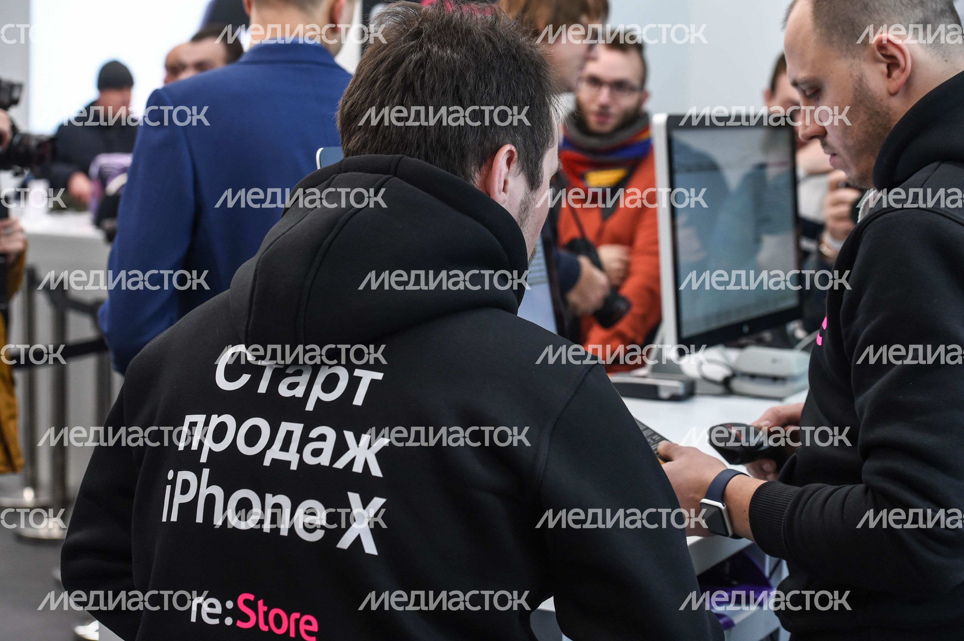 Старт продаж iPhone X в Москве