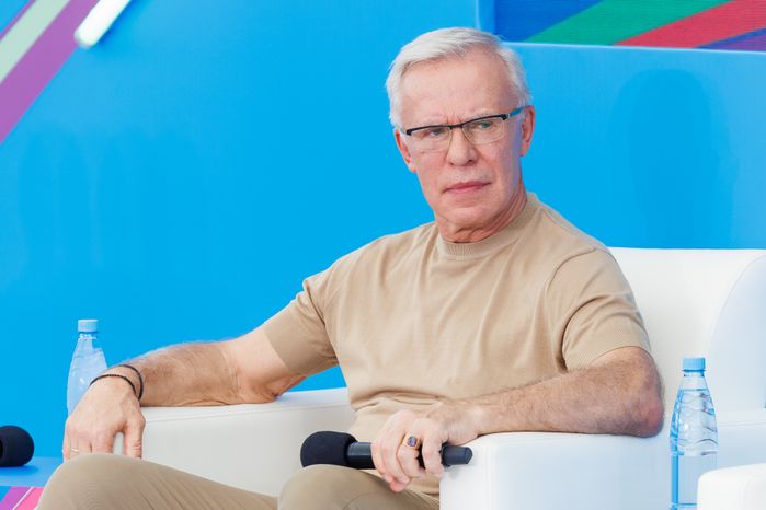 Хоккеист Вячеслав Фетисов на VK Fest -2024 в московских "Лужниках"
