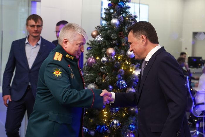 Андрей Воробьев выслушал просьбу старосты деревни Буняково и жителя села Красный Путь
