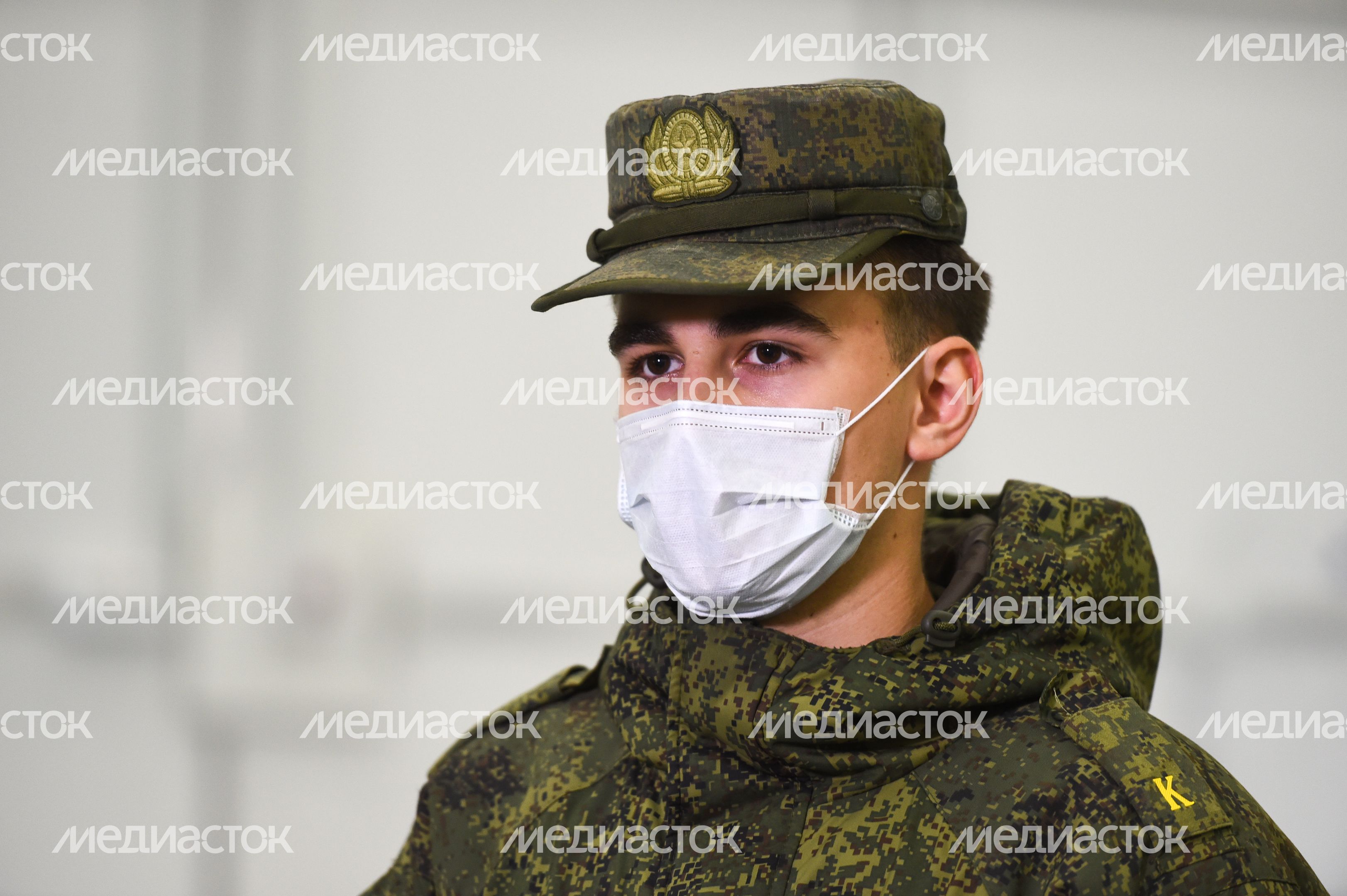 Медицинский центр для больных с коронавирусом, организованный в павильонах Конгрессно-выставочного центра в Кубинке