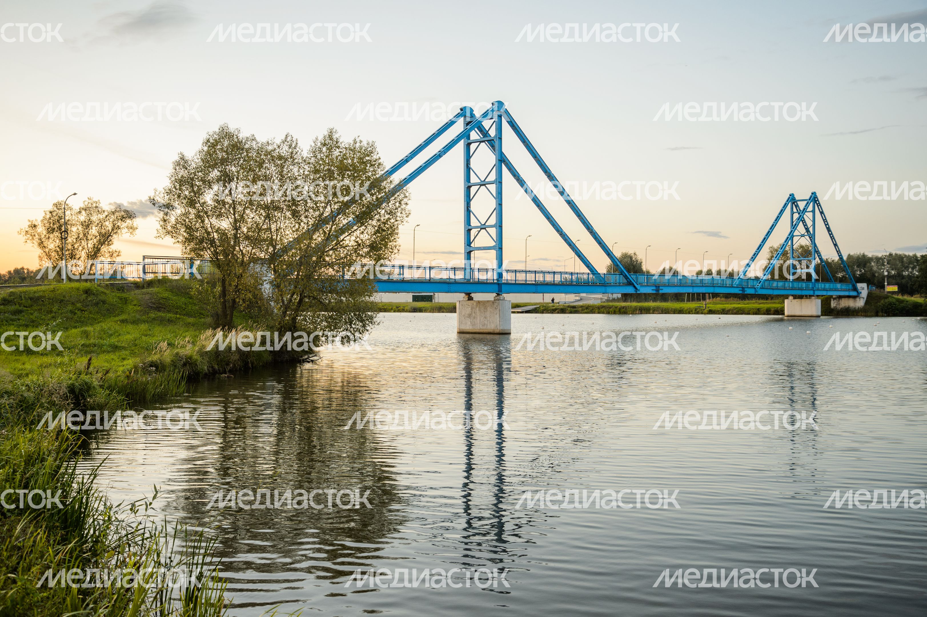 Бронницы. "Крымский мост" Бронницы. "Крымский мост"