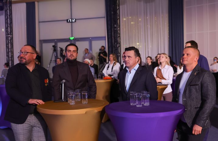 Андрей Воробьёв наградил победителей премии "Золотой пиксель"
