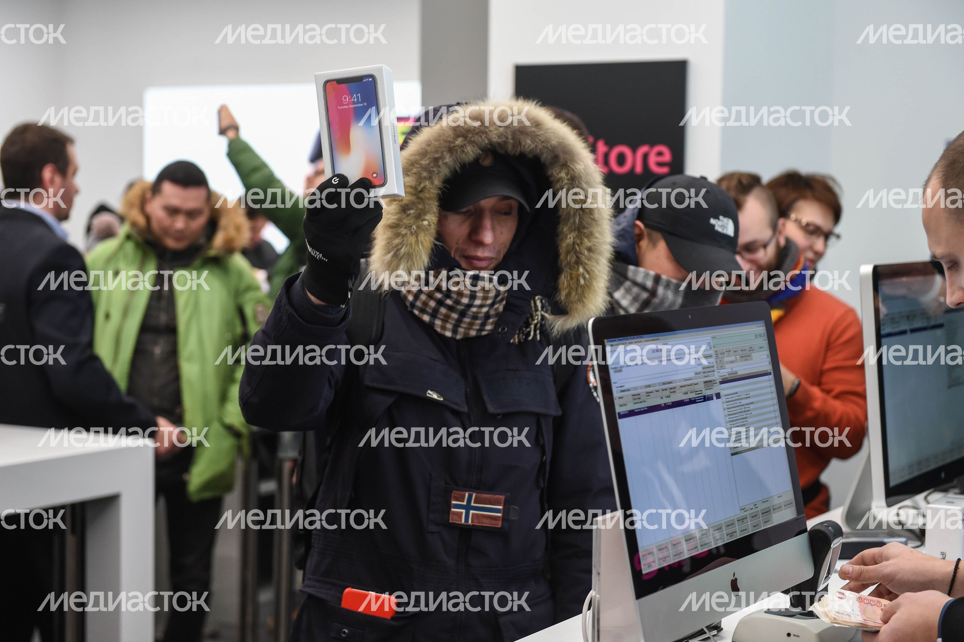 Старт продаж iPhone X в Москве