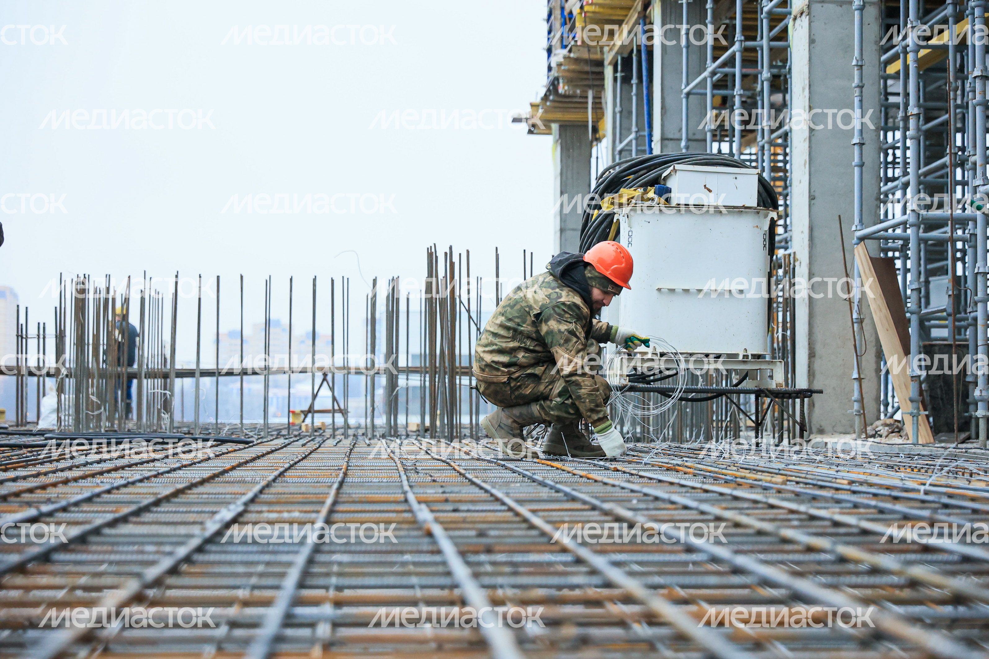 Посещение Губернатором Подмосковья стройплощадки Детской областной больницы в Красногорске