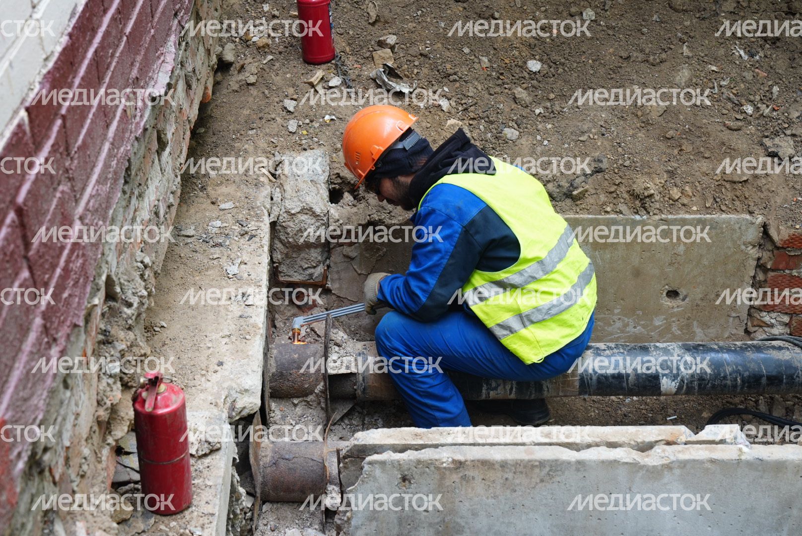 Проверка губернатором ремонта теплосетей в Химках