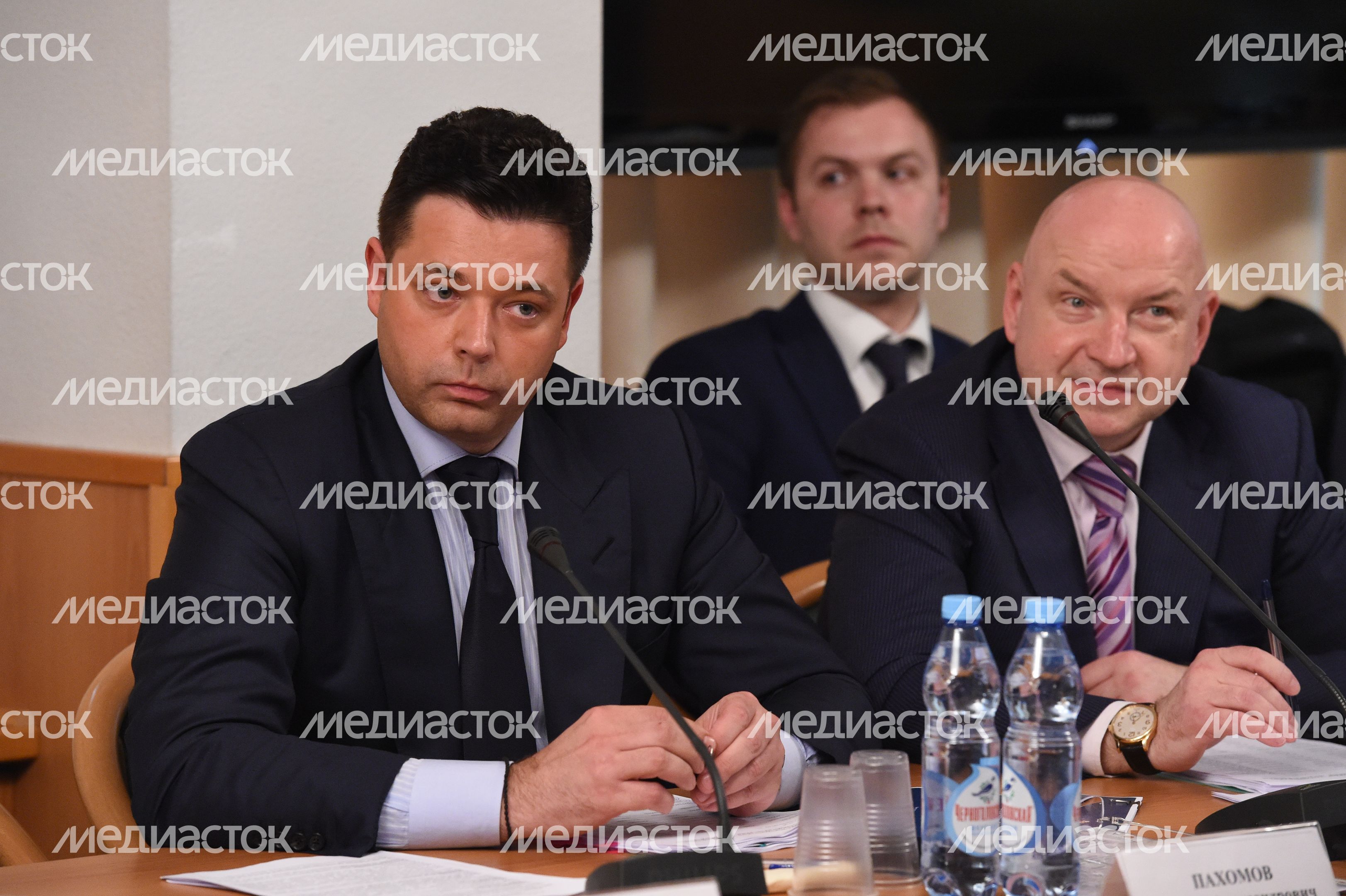 Властей Подмосковья попросили согласовать с дольщиками дорожную карту по решению проблем Властей Подмосковья попросили согласовать с дольщиками дорожную карту по решению проблем