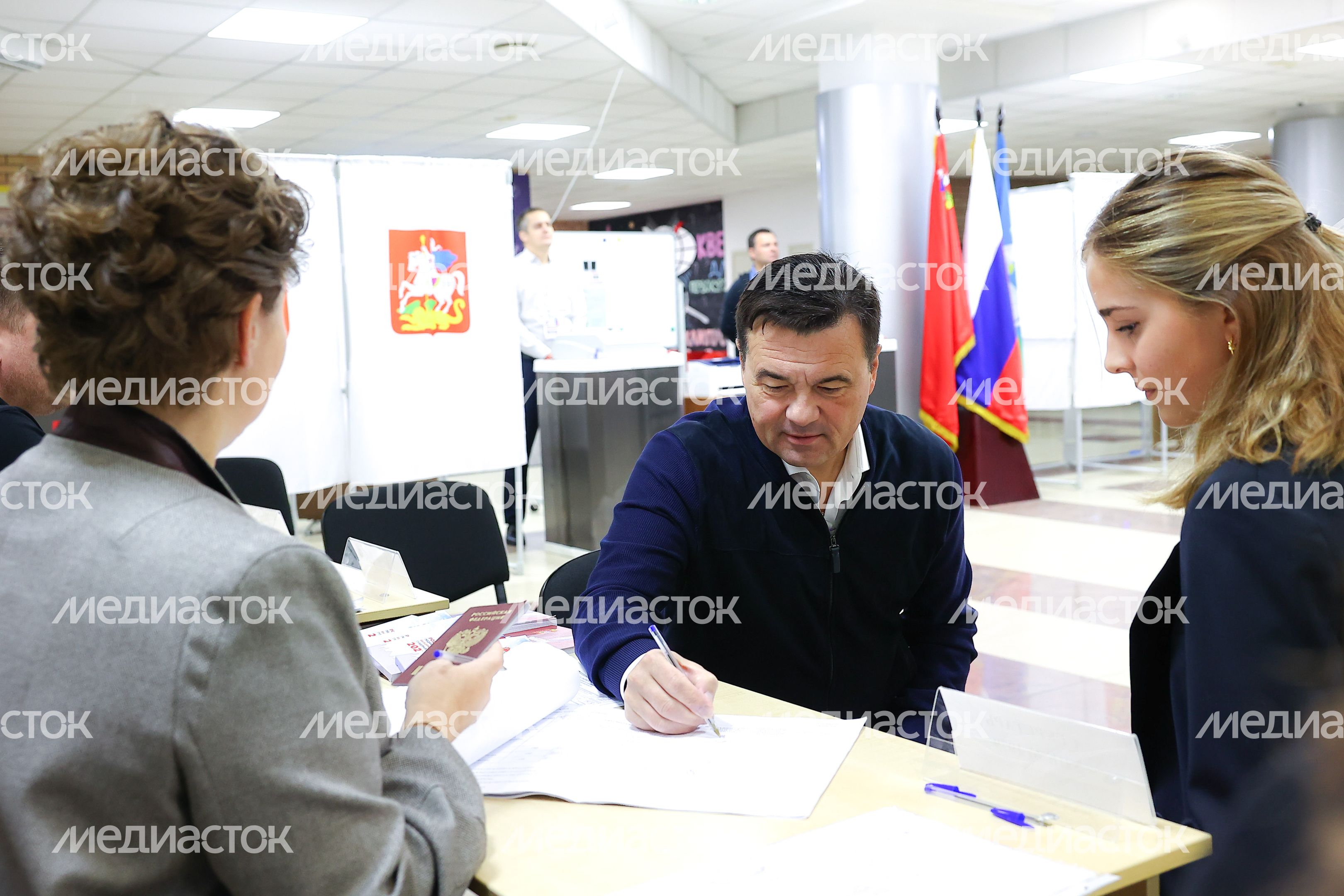 Посещение избирательного участка в Одинцове Губернатором Подмосковья