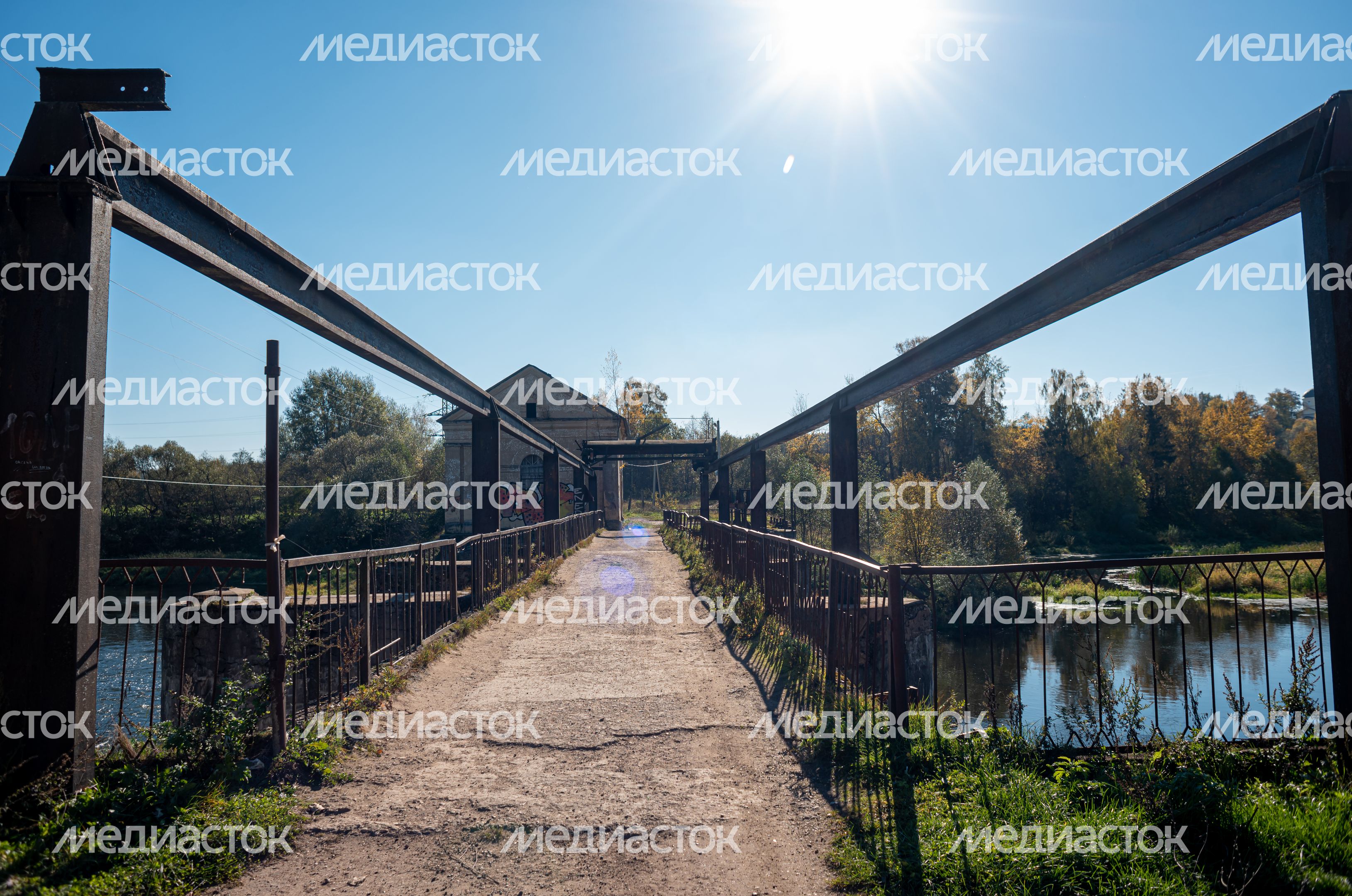 Осенние виды Горбовской ГЭС Осенние виды Горбовской ГЭС
