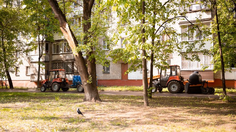 Содержание придомовой территории в весенне-летний период