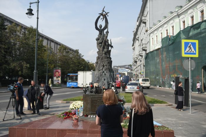 Митинг «Без слов» в память о жертвах трагедии в Беслане прошел в Москве