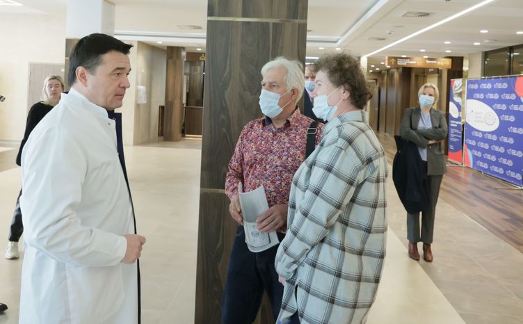 Андрей Воробьев и Валентина Матвиенко посетили Институт ядерной медицины в Химках