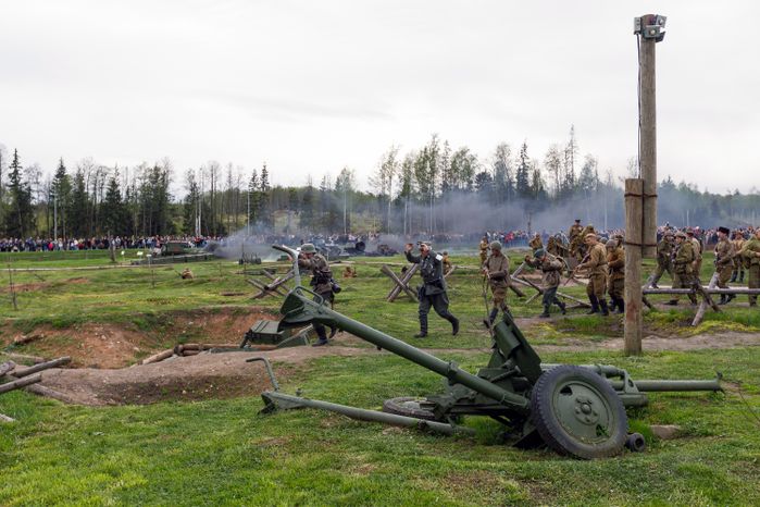 День Победы в Центральном парке «Патриот» Одинцовского округа: военно-историческая реконструкция «В логове зверя»